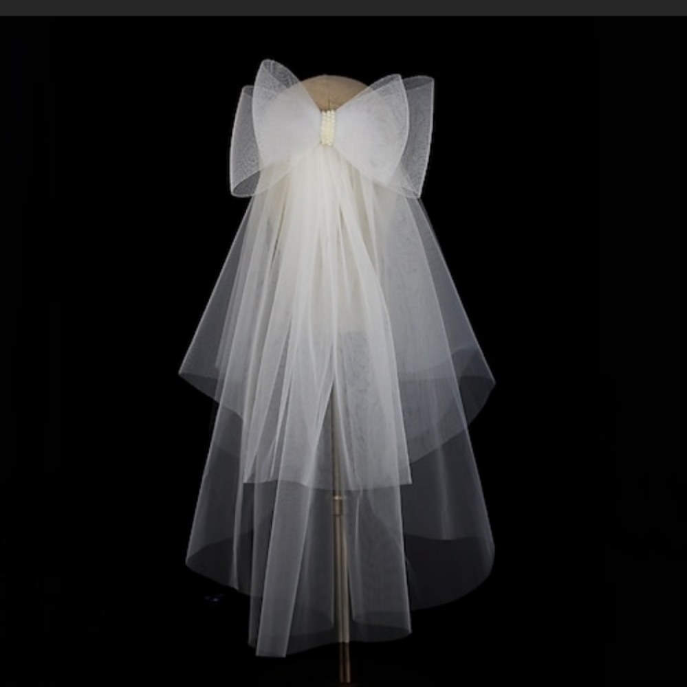 Ivory Tulle Bow Veil Hair Accessory